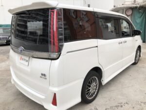 Painted Roof Spoiler for 2014–2022 Toyota Noah / Voxy – Aggwings